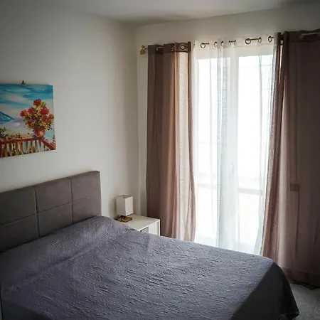 Spacious In - 100 Sqm - Parking Included * Amalfi