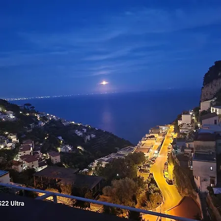 Spacious In - 100 Sqm - Parking Included Apartment Amalfi