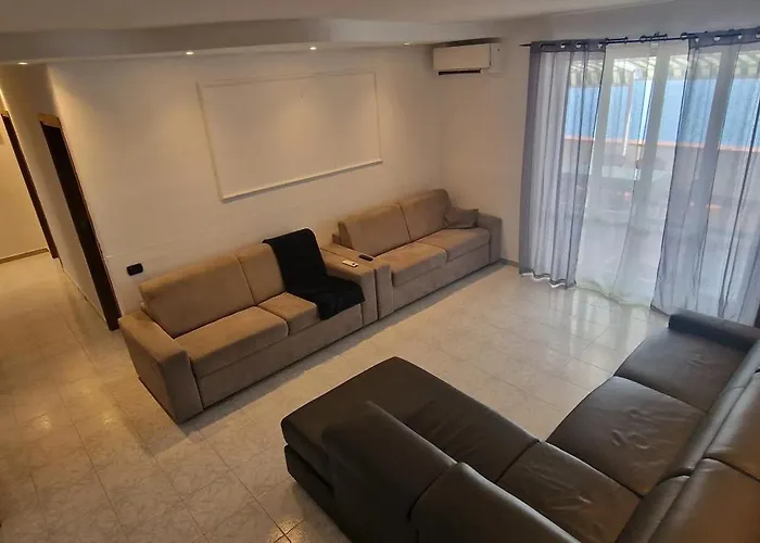 Spacious In - 100 Sqm - Parking Included Amalfi