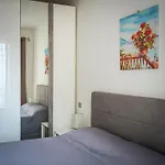 Spacious In - 100 Sqm - Parking Included Apartment *