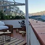 Spacious In - 100 Sqm - Parking Included Apartment