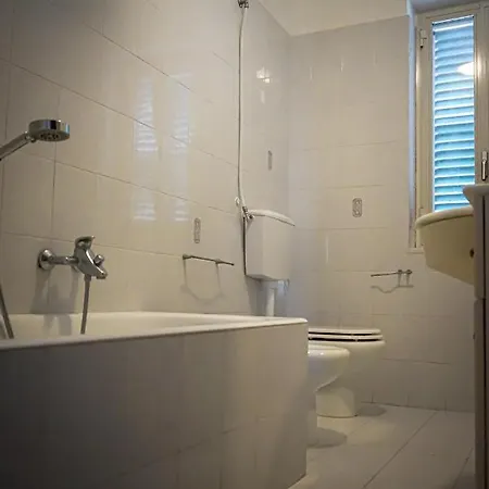 Spacious In - 100 Sqm - Parking Included Amalfi