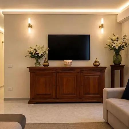 Spacious In - 100 Sqm - Parking Included