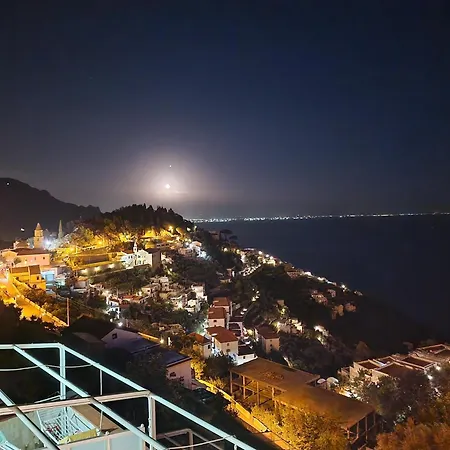 Daire Spacious In - 100 Sqm - Parking Included Amalfi
