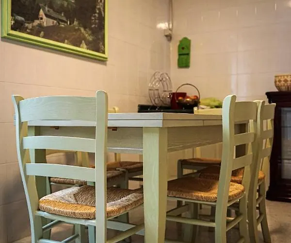 Spacious In - 100 Sqm - Parking Included