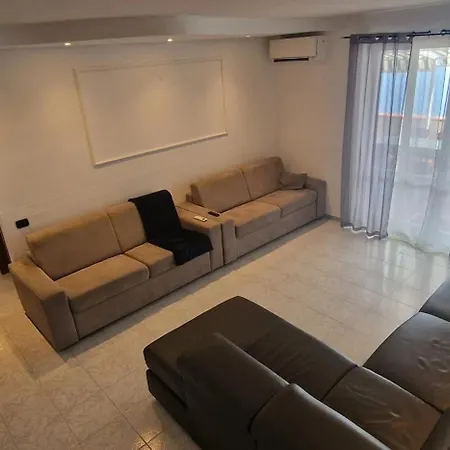 Spacious In - 100 Sqm - Parking Included Amalfi