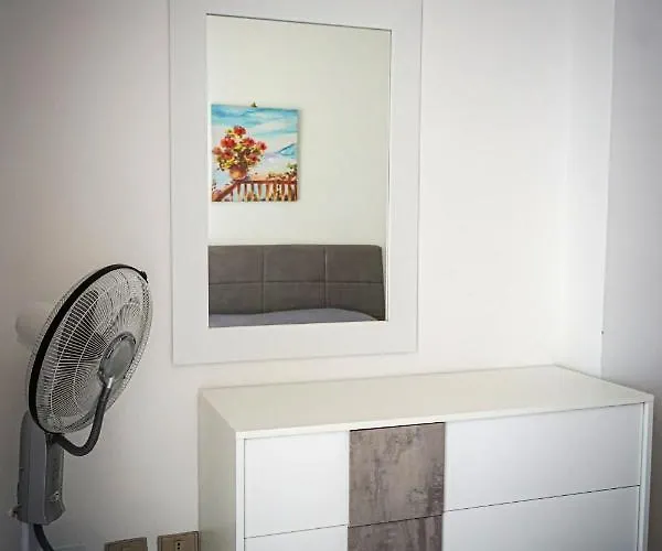 Spacious In - 100 Sqm - Parking Included Apartman