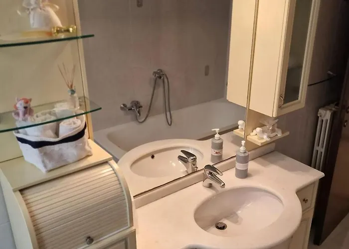 Spacious In - 100 Sqm - Parking Included Apartman *