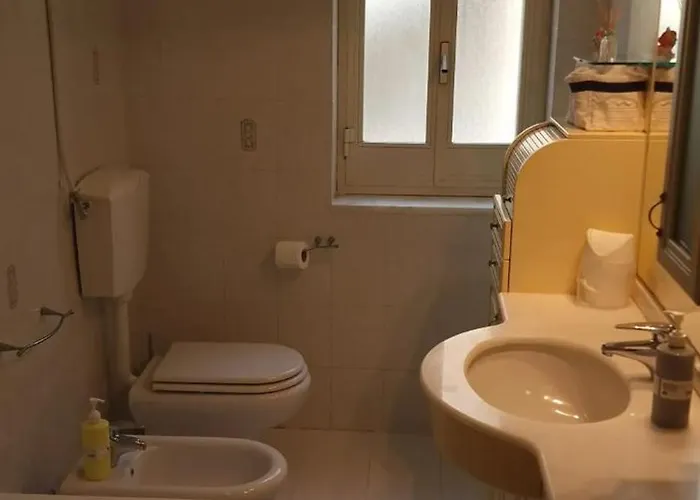 Apartman Spacious In - 100 Sqm - Parking Included